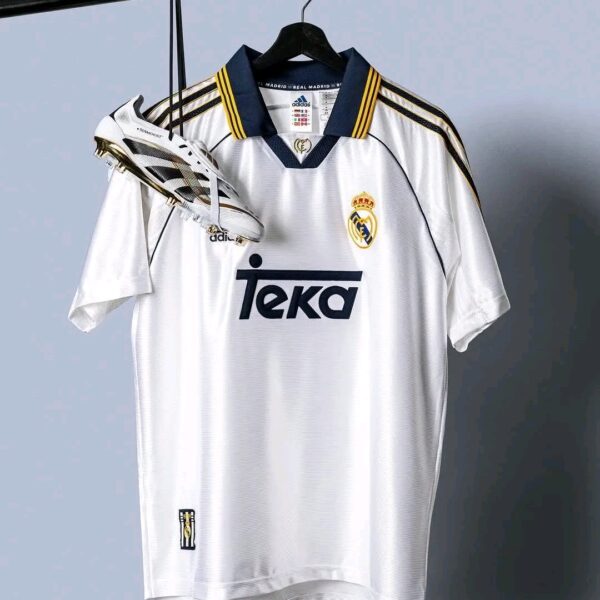 REALMADRID RETRO JERSEY