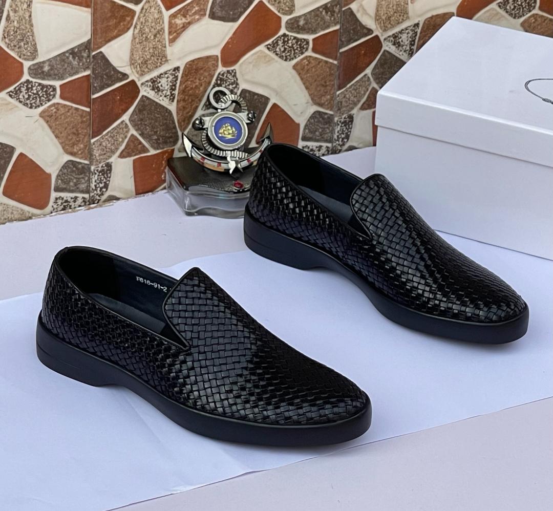 Prada sgoe Prada shoe